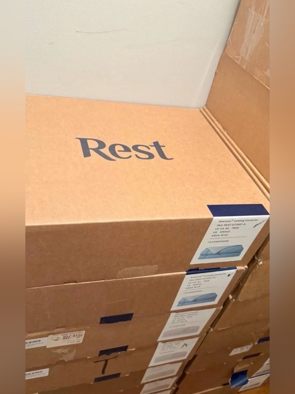 REST Evercool Cooling Comforter Blue Aqua TWIN 90” x 68” NEW in box‼️ONLY FEW - Picture 2 of 14